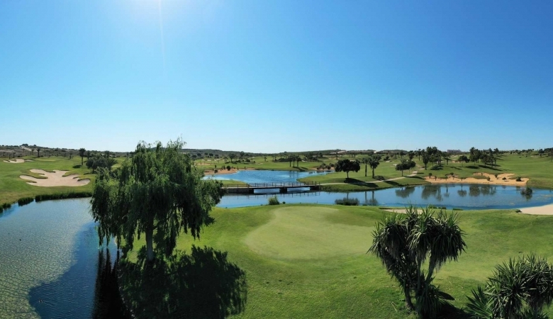 Adosado de 3 dormitorios de nueva construcción en Golf Resort, Orihuela