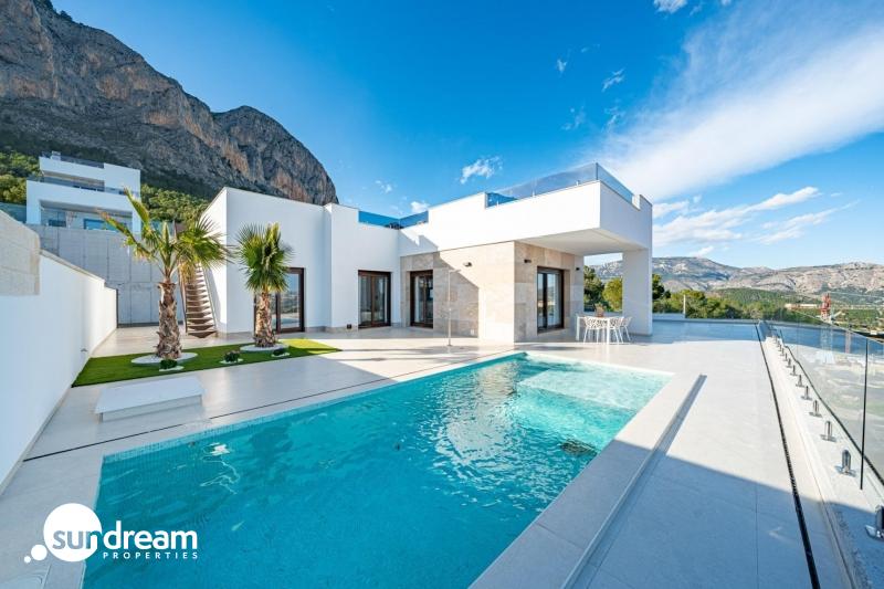 g_40114-15-1 Villa de nueva construcción de una planta y piscina privada en Polop