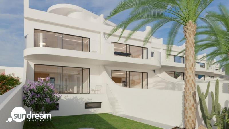 g_40175-12-15 Bungalow de planta baja de 2 dorm. y semisótano a 300m de la playa en La Mata, Torrevieja