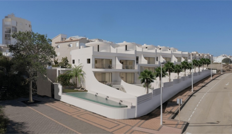 Bungalow de planta baja de 2 dorm. y semisótano a 300m de la playa en La Mata, Torrevieja