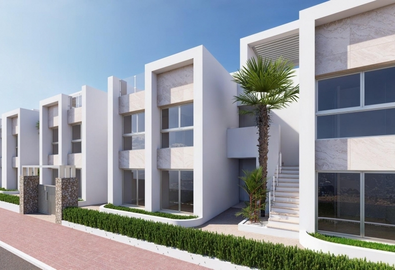 Bungalow en venta obra nueva y piscina Ciudad Quesada