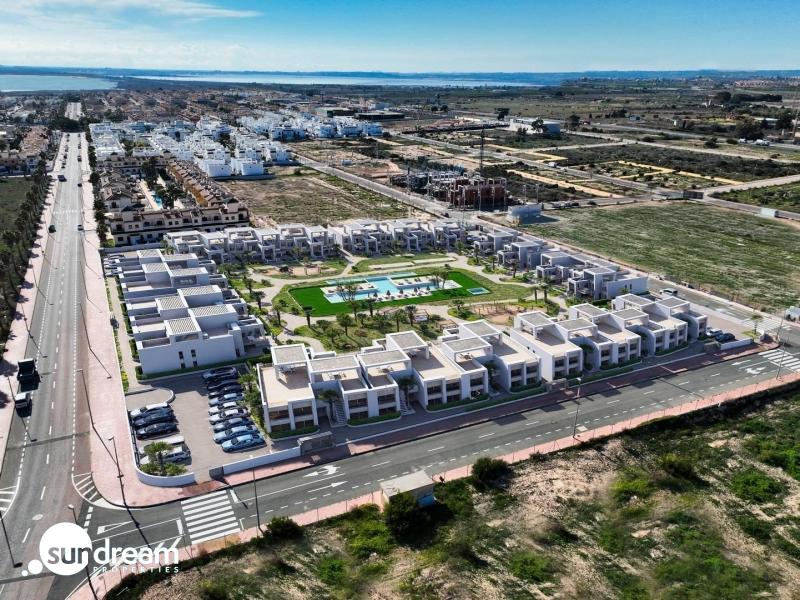 Bungalow en venta obra nueva y piscina Ciudad Quesada
