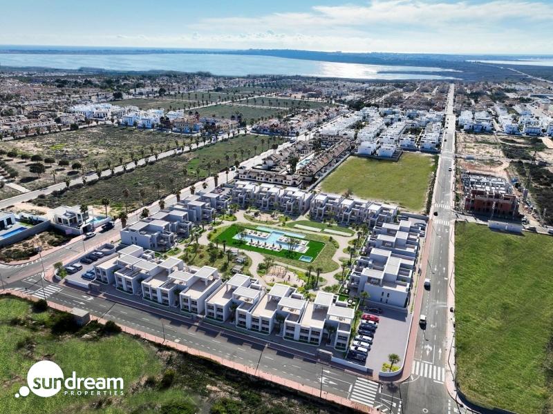 Bungalow en venta obra nueva y piscina Ciudad Quesada