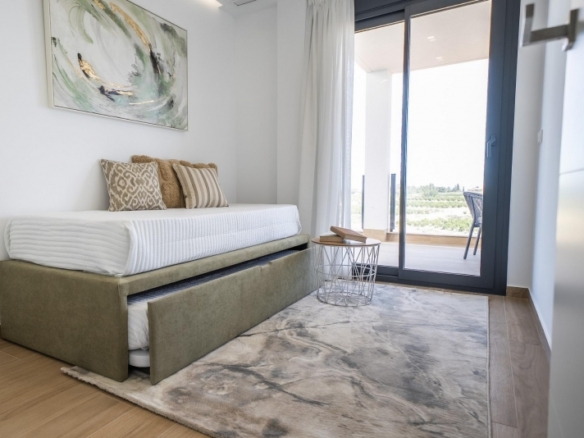 Villa obra nueva venta con piscina La Finca Golf Algorfa