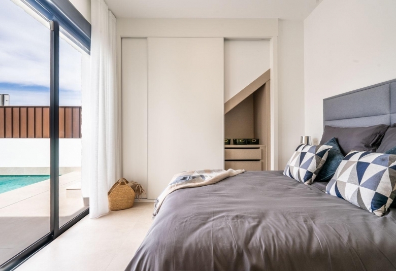 Villa en venta obra nueva con piscina en Torre Pacheco