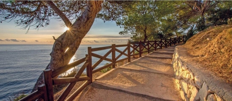 Villa en venta con piscina en Fustera Benissa Costa