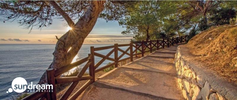 Villa en venta con piscina en Fustera Benissa Costa