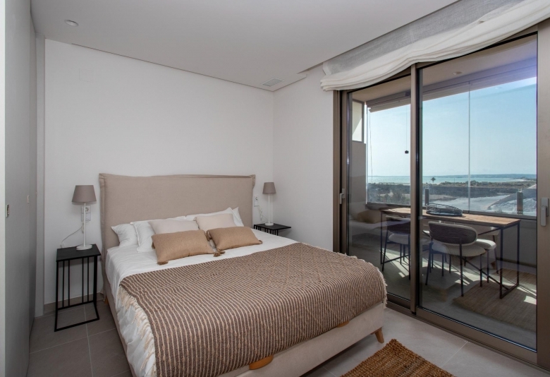 Ático en venta obra nueva con solárium en Santa Pola