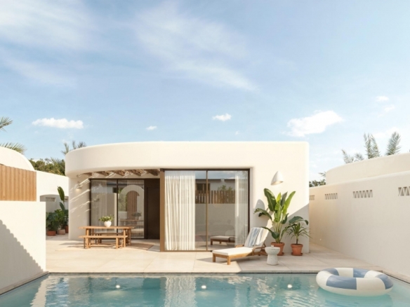 Villa nueva en venta con piscina La Finca Golf Algorfa