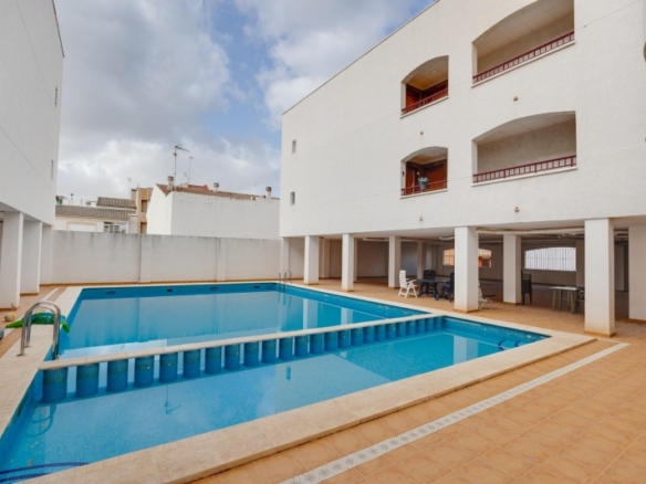 Apartamento de 2 dormitorios en venta en San Fulgencio, Costa Blanca