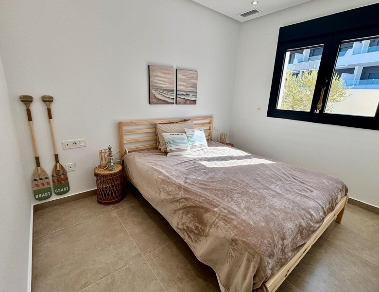 Villa de nueva construción con 3 dormitorios y piscina privada a la venta en Rafal(Alicante)