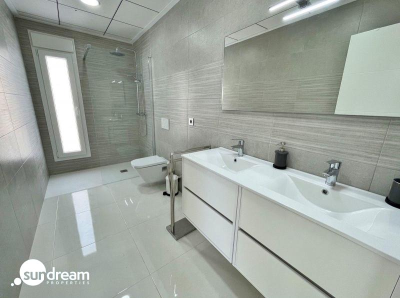 g_42059-14-14 Villa de nueva construción con 3 dormitorios y piscina privada a la venta en Rafal(Alicante)