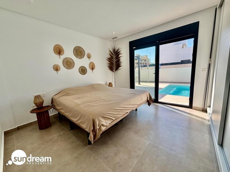 g_42059-14-9 Villa de nueva construción con 3 dormitorios y piscina privada a la venta en Rafal(Alicante)