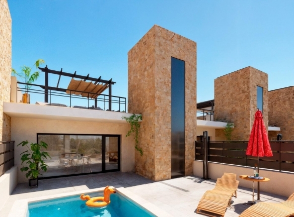 Adosado de nueva construcción de 2 dormitorios con solarium y piscina privada a la venta en Fuente Alamo(Murcia)
