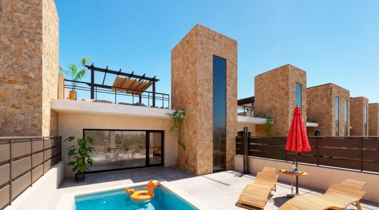 Adosado de nueva construcción de 2 dormitorios con solarium y piscina privada a la venta en Fuente Alamo(Murcia)