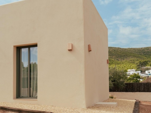 Villa mediterránea llave en mano en Jávea con piscina privada y gran parcela