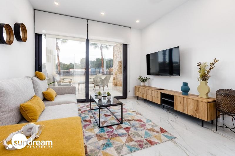 Bungalow de planta alta con 2 dormitorios a la venta en Lo Marabú, Ciudad Quesada