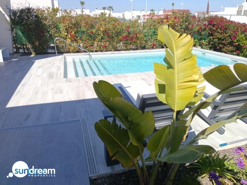 g_42639-56-10 Villa en venta con piscina La Finca Golf Resort Algorfa