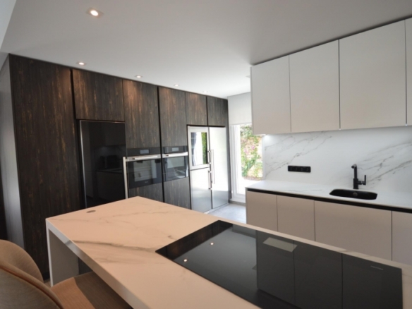 Villa en venta con piscina La Finca Golf Resort Algorfa