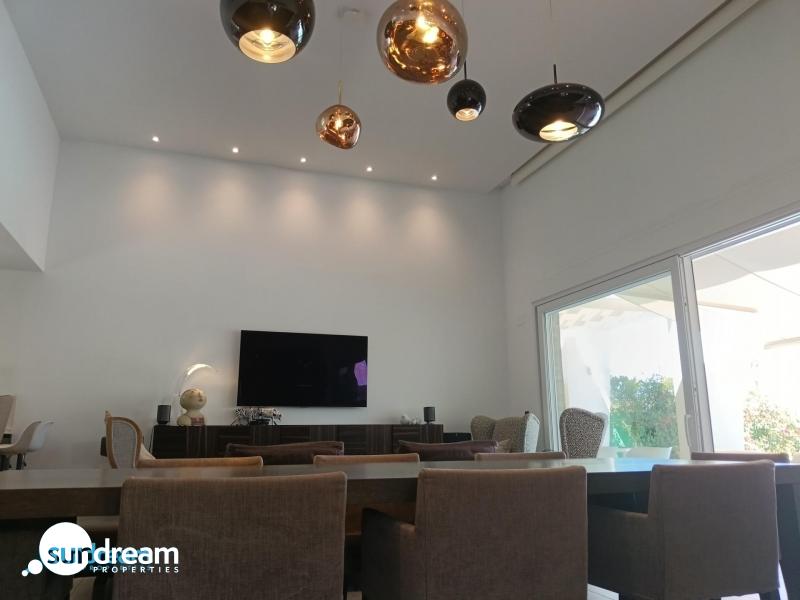 g_42639-56-21 Villa en venta con piscina La Finca Golf Resort Algorfa