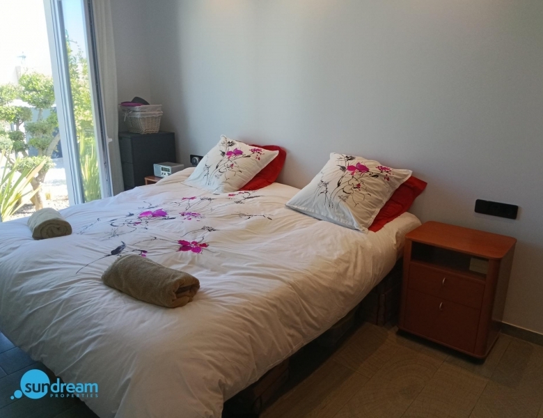 Villa en venta con piscina La Finca Golf Resort Algorfa