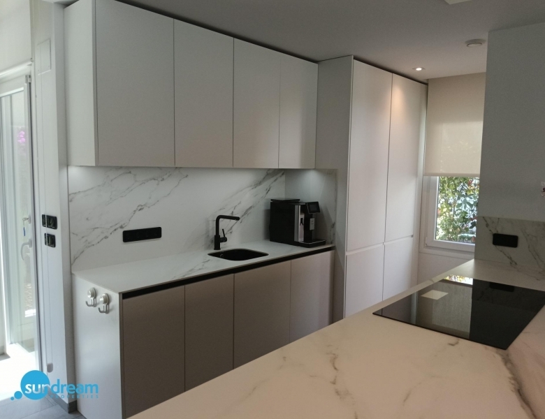 Villa en venta con piscina La Finca Golf Resort Algorfa