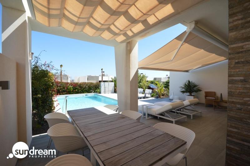 g_42639-56-9 Villa en venta con piscina La Finca Golf Resort Algorfa
