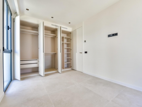 Villa en venta obra nueva con piscina  en Finestrat