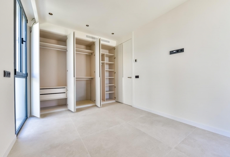 Villa en venta obra nueva con piscina  en Finestrat
