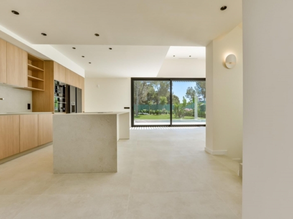 Villa en venta obra nueva con piscina  en Finestrat