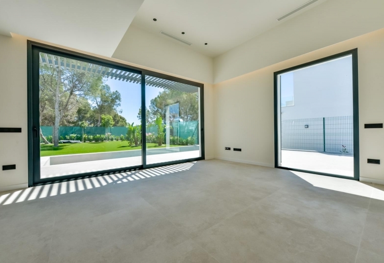Villa en venta obra nueva con piscina  en Finestrat
