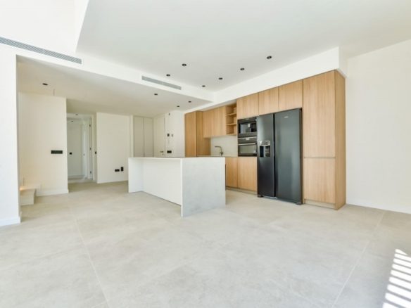 Villa en venta obra nueva con piscina  en Finestrat