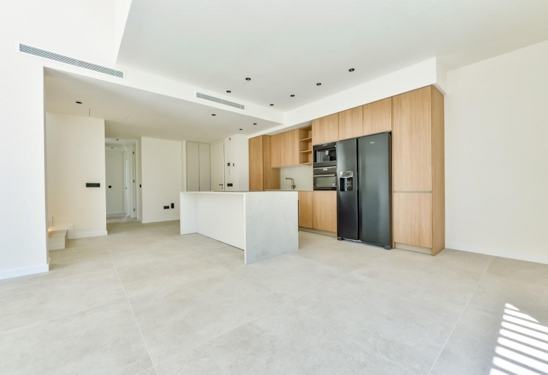 Villa en venta obra nueva con piscina  en Finestrat