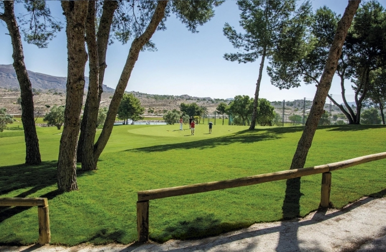 APARTAMENTO EN PLANTA BAJA DE NUEVA CONSTRUCCIÓN CON 2 DORM.EN ALENDA GOLF, ALICANTE