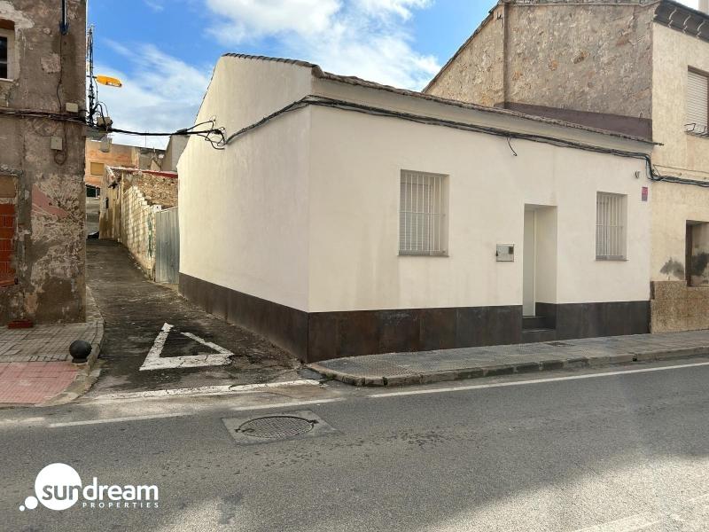 Casa de pueblo reformada en venta Hurchillo Orihuela