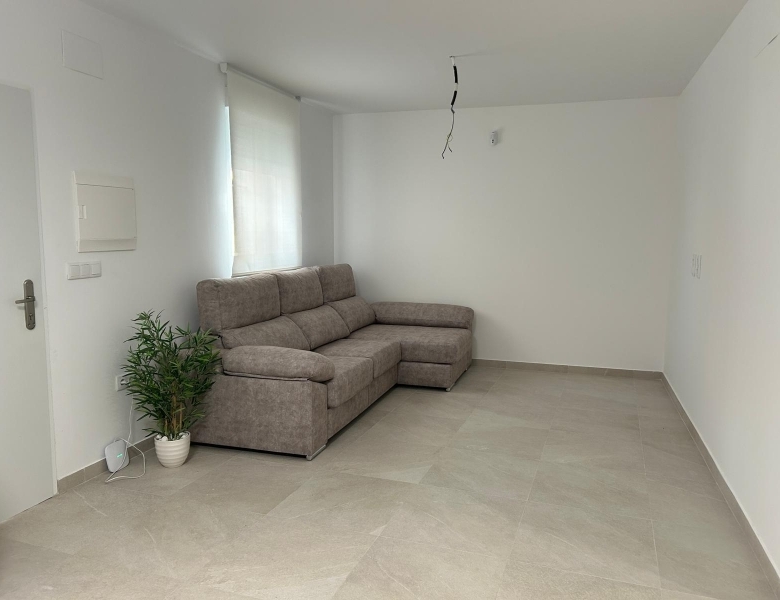 Casa de pueblo reformada en venta Hurchillo Orihuela