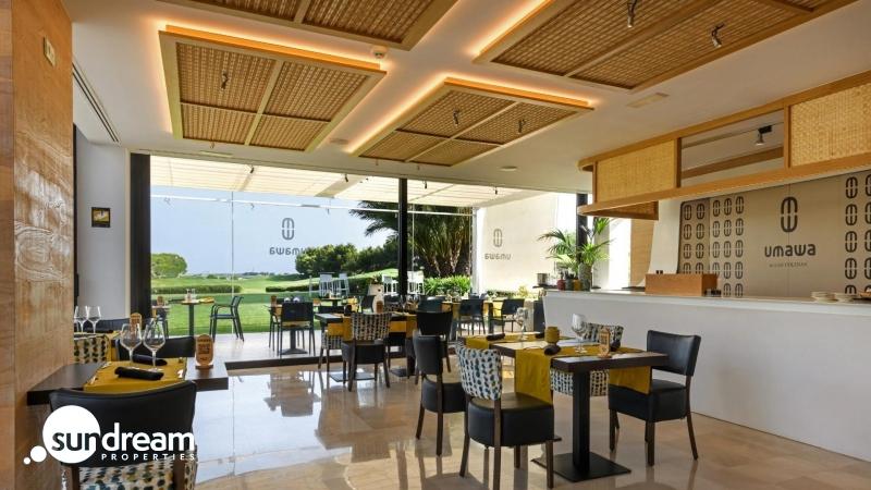 Magnifica villa de lujo en una sola planta con 3 dormitorios y piscina privada en el prestigioso Resort de Golf Las Colinas(Alicante)