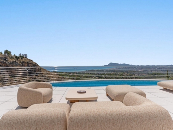Villa de lujo llave en mano con 4 dormitorios, vistas al mar y piscina privada a la venta en Altea