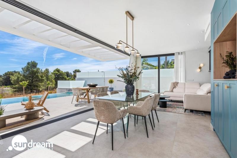 g_42845-10-16 Villa de nueva construcción de 3 dormitorios con piscina privada y sótano con garaje y trastero a la venta en Polop