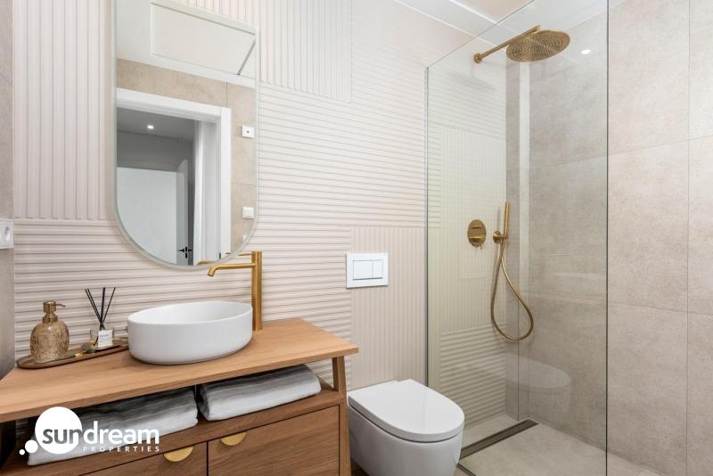 g_42845-10-29 Villa de nueva construcción de 3 dormitorios con piscina privada y sótano con garaje y trastero a la venta en Polop
