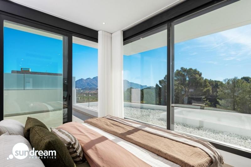 g_42845-10-37 Villa de nueva construcción de 3 dormitorios con piscina privada y sótano con garaje y trastero a la venta en Polop