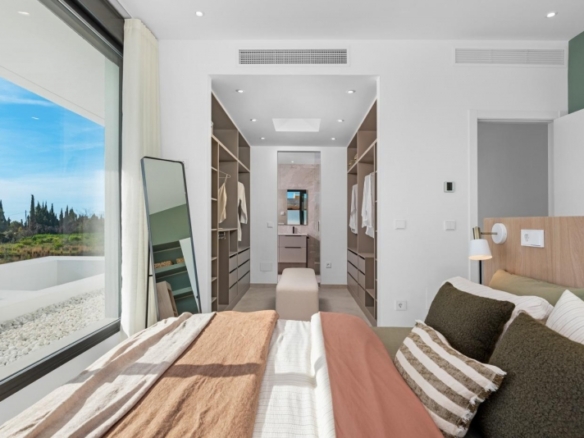 Villa de nueva construcción de 3 dormitorios con piscina privada y sótano con garaje y trastero a la venta en Polop