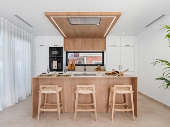 Villa de nueva construcción de 3 dormitorios con piscina privada y sótano con garaje y trastero a la venta en Polop