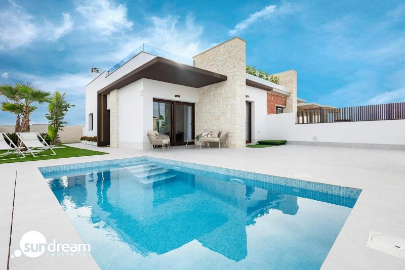 g_42900-10-1 Villa pareada con 2 dormitorios y piscina privada en Golf Resort a la venta(Orihuela)
