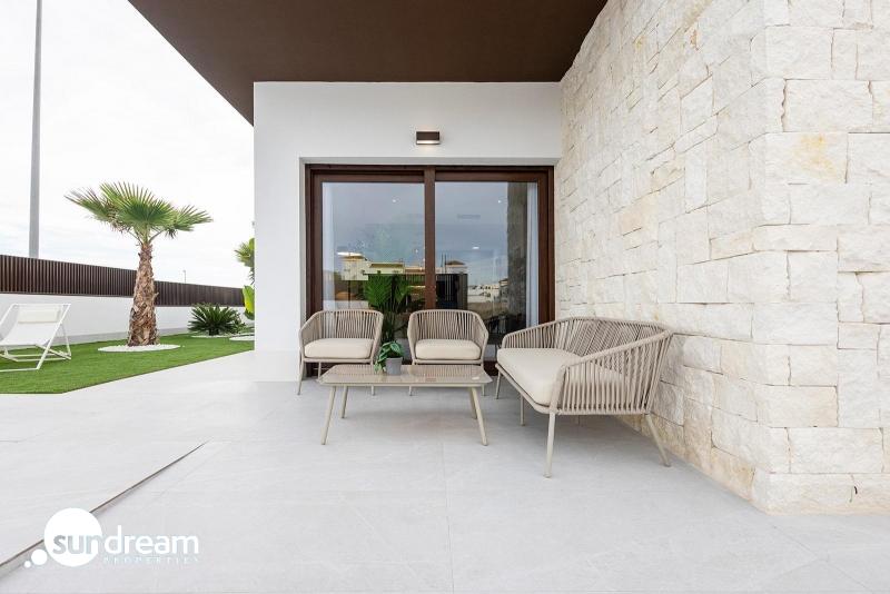 g_42900-10-40 Villa pareada con 2 dormitorios y piscina privada en Golf Resort a la venta(Orihuela)