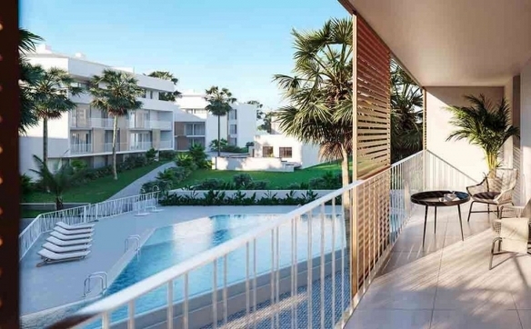Apartamento de planta baja con 3 dormitorios a la venta en Jávea y a solo 5 minutos de la playa y el centro.