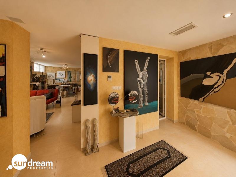 Villa independiente de 4 dormitorios en El Oasis, San Fulgencio