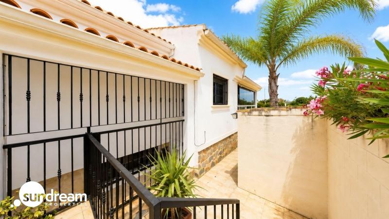 g_43304-38-27 Villa independiente en venta El Oasis San Fulgencio