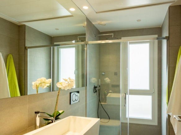 Villa pareada con 3 dormitorios y piscina privada a la venta en La Finca Golf Resort, Algorfa