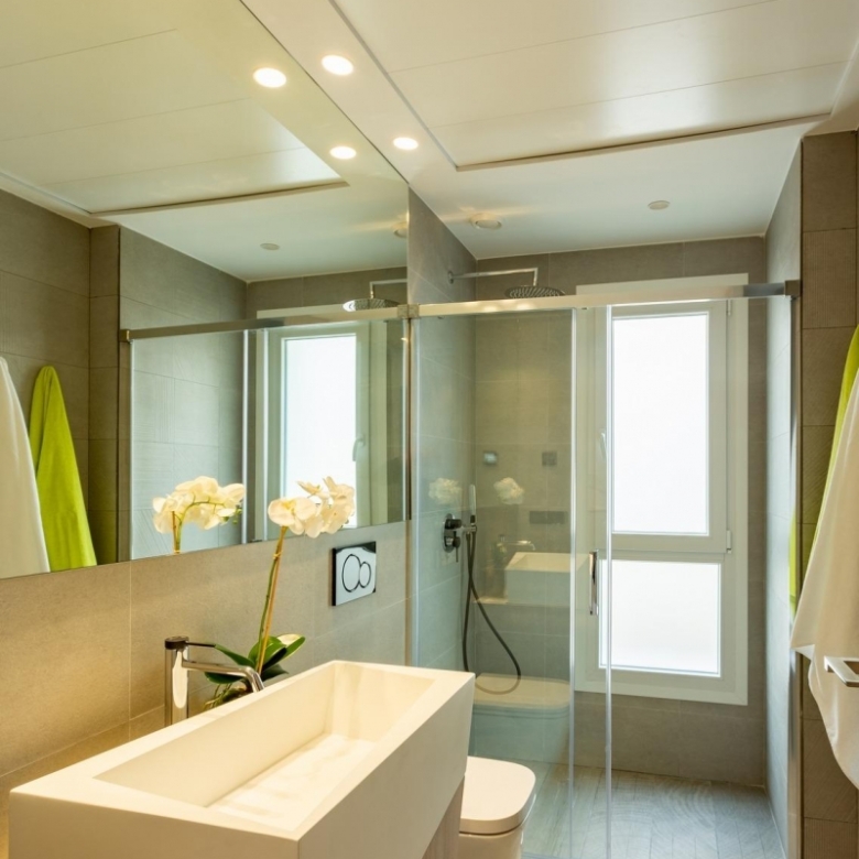 Villa pareada con 3 dormitorios y piscina privada a la venta en La Finca Golf Resort, Algorfa